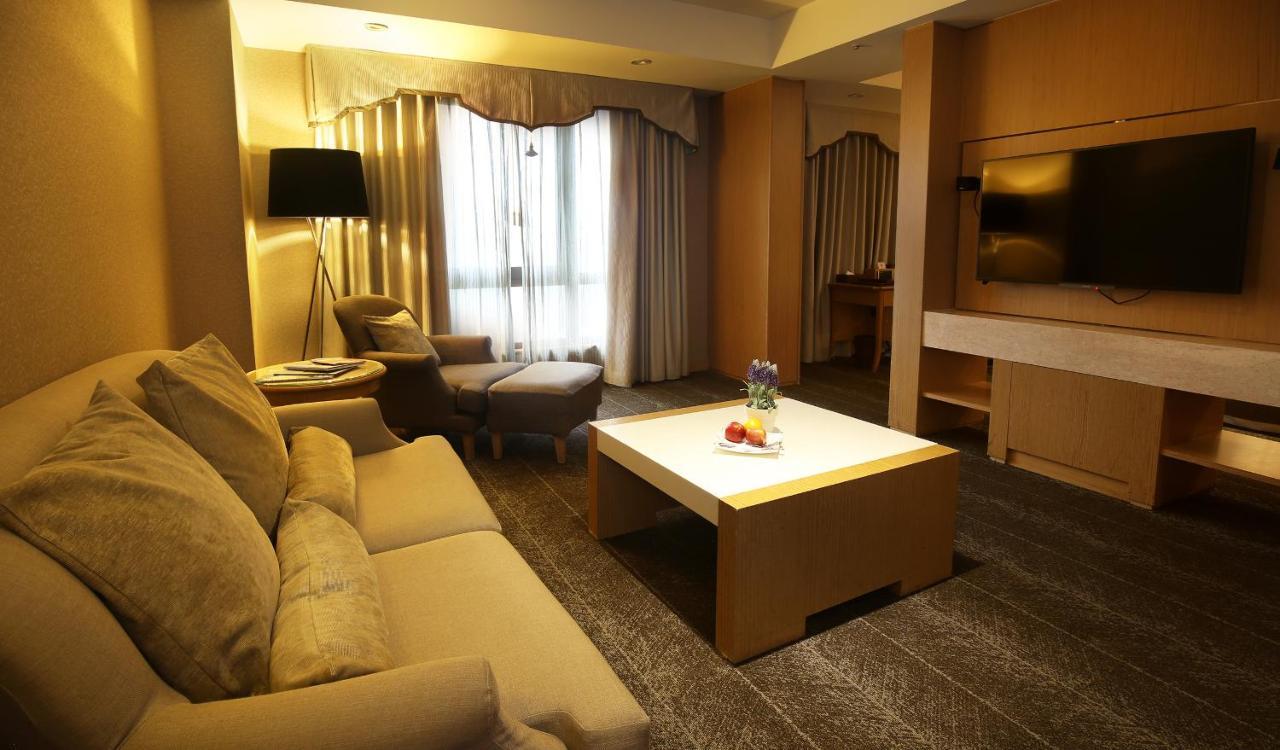 Chateau De Chine Xinzhuang Hotel 4*